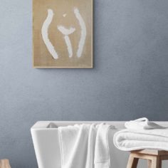 Modern_bathroom_with_ceramic_vases.jpg